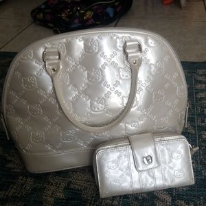 Bundle Hello Kitty purse and wallet